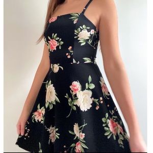Soprano Floral Mini Dress size small